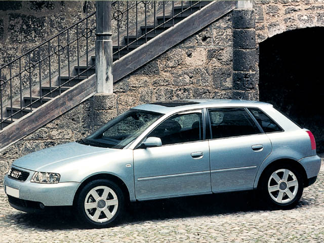 A3 1.8 T/180 CV cat 5p. quattro Ambiente - 3/4 delantero