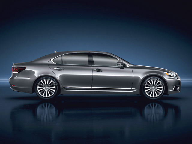 LS Hybrid Luxury - lateral