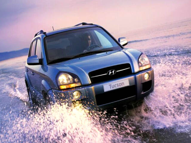 Tucson 2.0 CRDi TD Dynamic - 3/4 anteriore