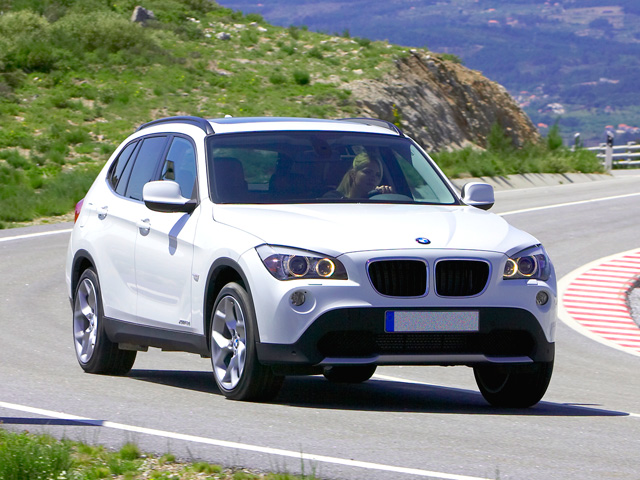 X1 xDrive18d Futura - 3/4 anteriore