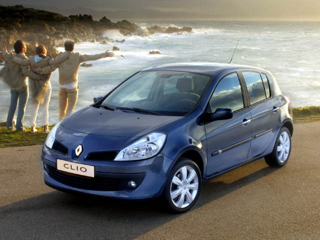 Clio 1.4 16V 5 porte Le Iene - 3/4 anteriore