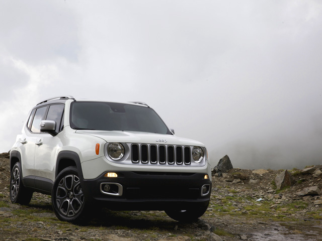 Renegade 2.0 Mjt 4WD Active Drive Sport - 3/4 anteriore