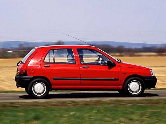 Clio 1.4i cat 5 porte RT - laterale