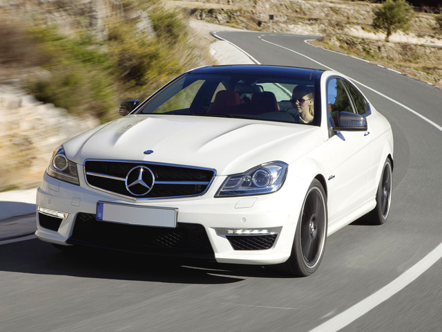 C 220 CDI BlueEFFICIENCY Coupé Avantgarde - 3/4 anteriore