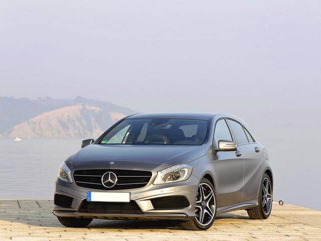 A 200 CDI Automatic 4Matic Dark Night Edition - 3/4 anteriore