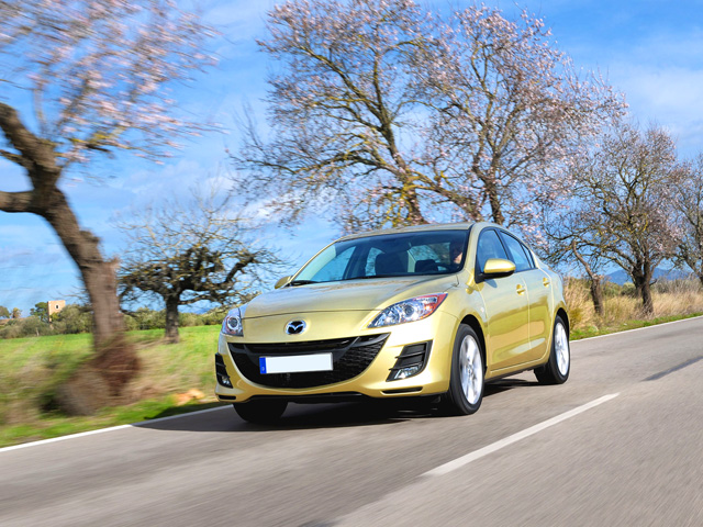 Mazda3 1.6 MZR 105 CV 4p. Touring - 3/4 delantero