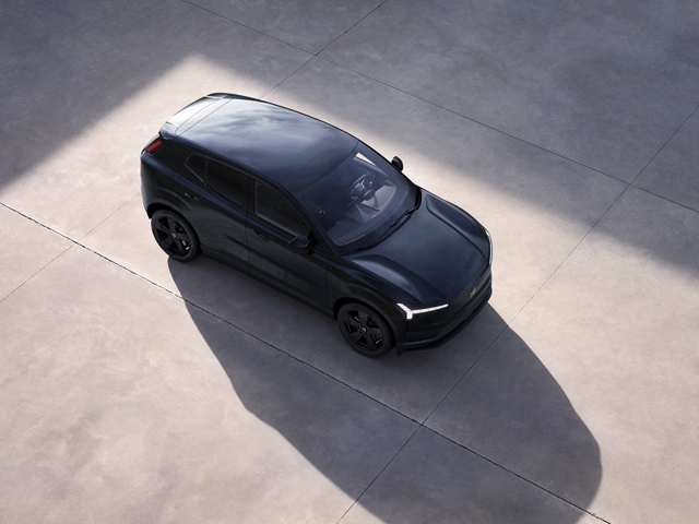 EX30 Twin Motor Performance AWD Plus Black Edition - E2
