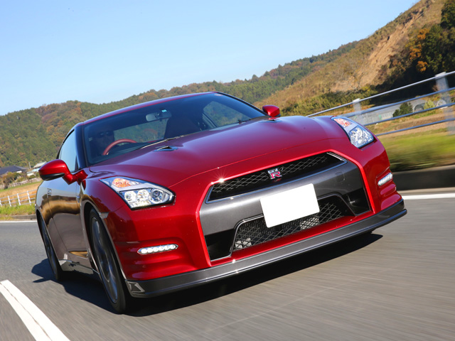 GT-R 3.8 V6 Track Edition - E2