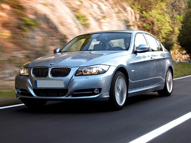 320i cat Attiva - 3/4 anteriore