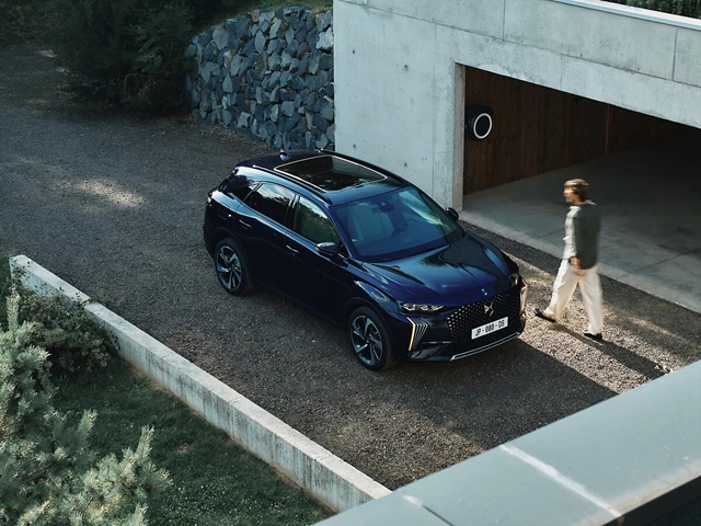 DS 7 Plug-In Hybrid AWD 360 Performance - E2