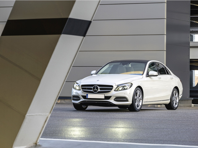 C 220 BlueTEC Sport - 3/4 anteriore