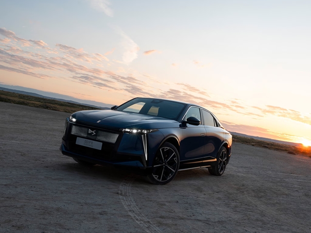 DS N°8 Long Range AWD Jules Verne - E2