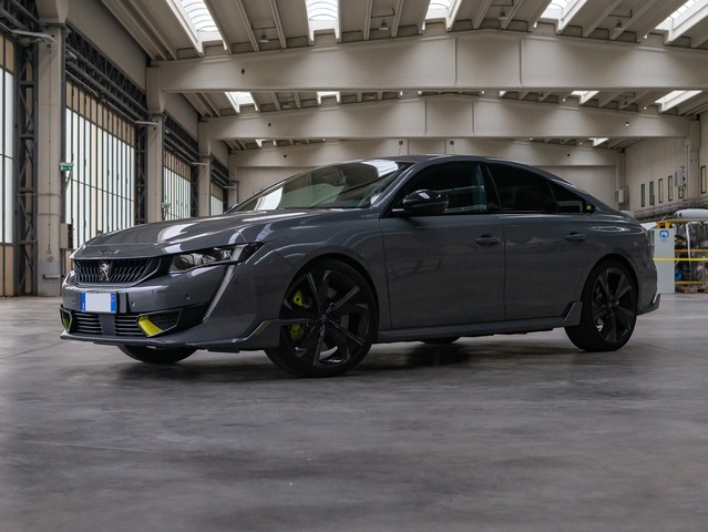 508 Plug-in Hybrid4 360 e-EAT8 Peugeot Sport Engineered - E2