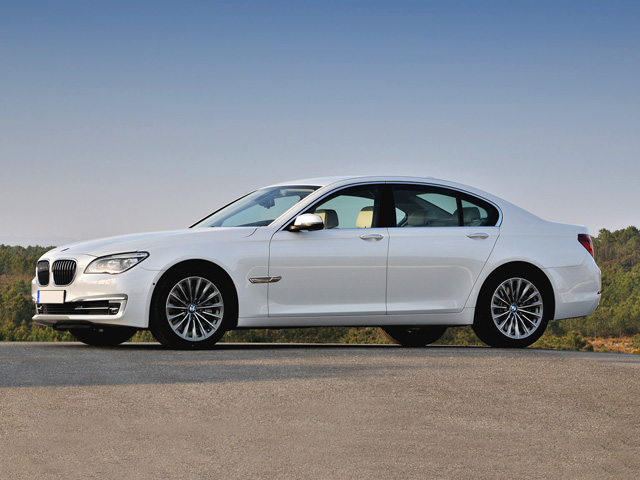730d xDrive Eccelsa - 3/4 anteriore