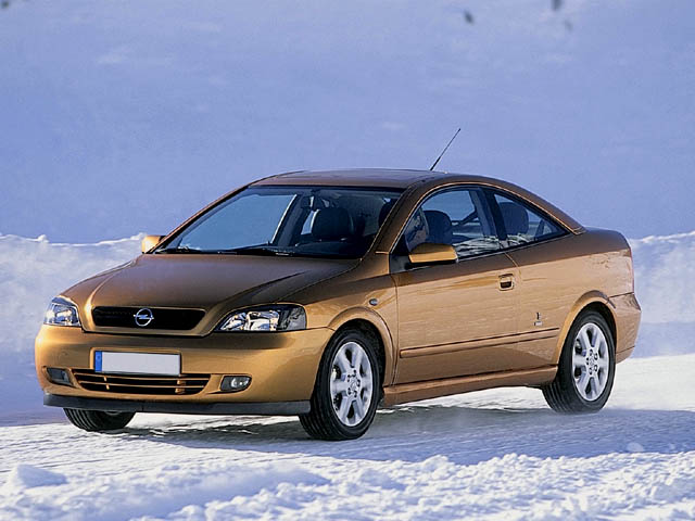Astra Coupé 2.2 16V DTI cat Anniversary - 3/4 anteriore