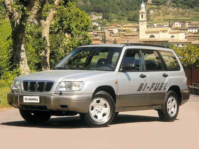 Forester 2.0 16V cat NA Bi-Fuel - 3/4 delantero