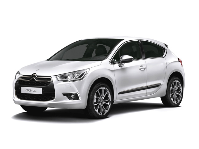 DS 4 1.6 e-HDi 110 airdream So Chic - 3/4 anteriore