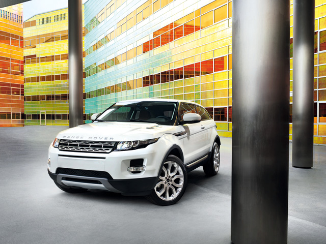 Range Rover Evoque 2.2 eD4 Coupé Black & White Limited Ed. - 3/4 anteriore