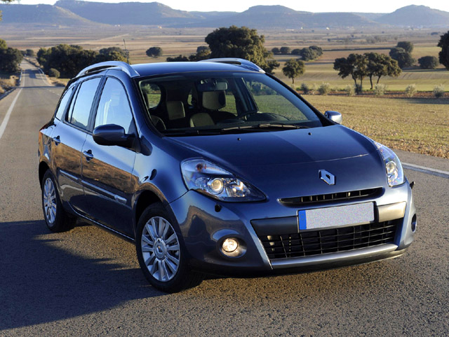 Clio 1.5 dCi 85CV SporTour Luxe - 3/4 anteriore