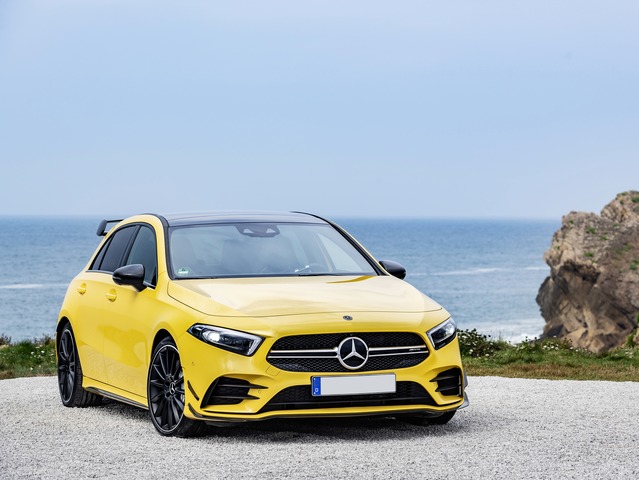 A 35 AMG 4Matic - 3/4 anteriore