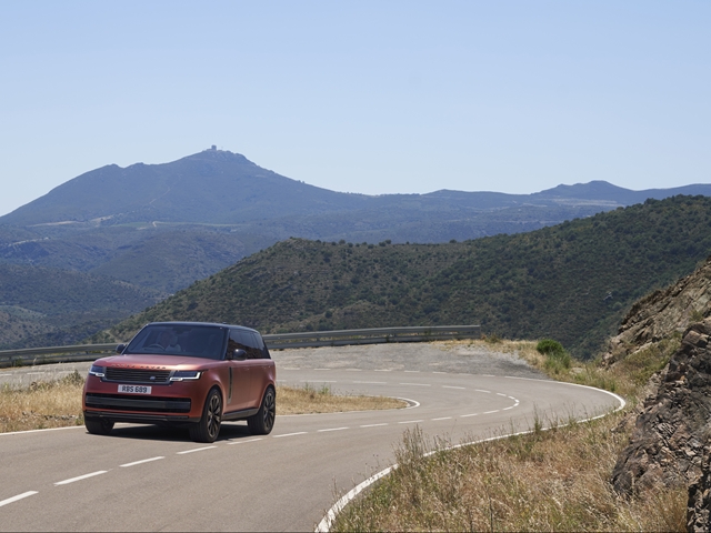 Range Rover 3.0 I6 PHEV 550 CV Autobiography - E2