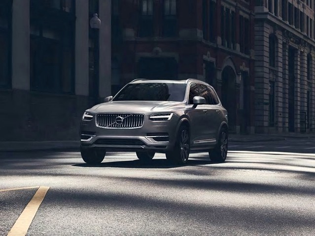 XC90 T8 Twin Engine AWD Geartronic 7 posti Inscription - 3/4 anteriore